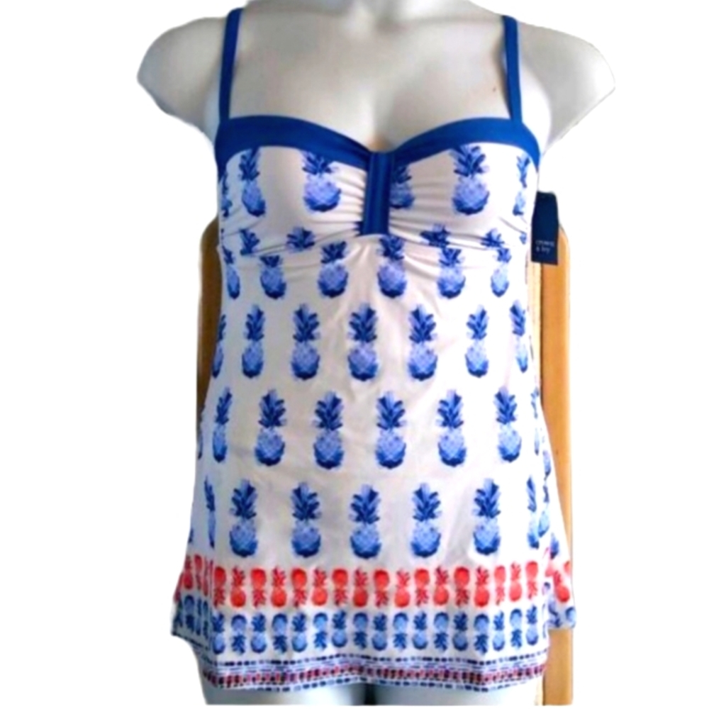 CROWN & IVY PINEAPLE PRINT SWIM DRESS SUIT NWT